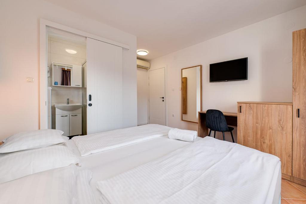 Bed & Breakfast Dosen III Baška Eksteriør billede
